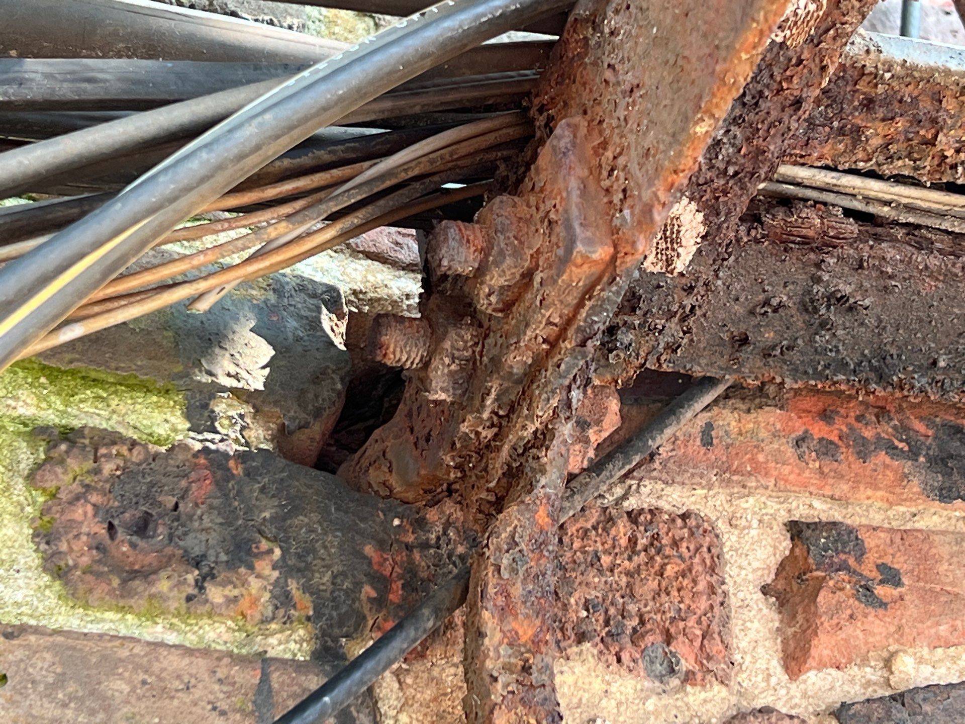Bracket Detail